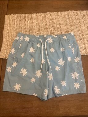 Hollister Blue Daisy Print Elastic Waist Shorts